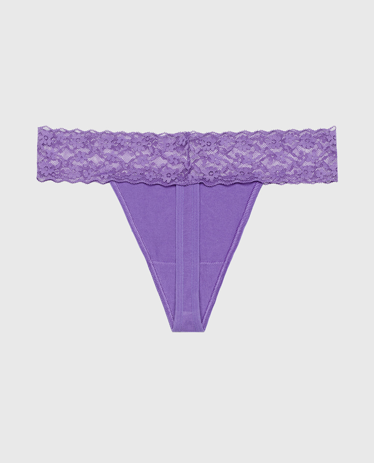 La Senza Culotte string avec bordure en dentelle dans une opulence violette