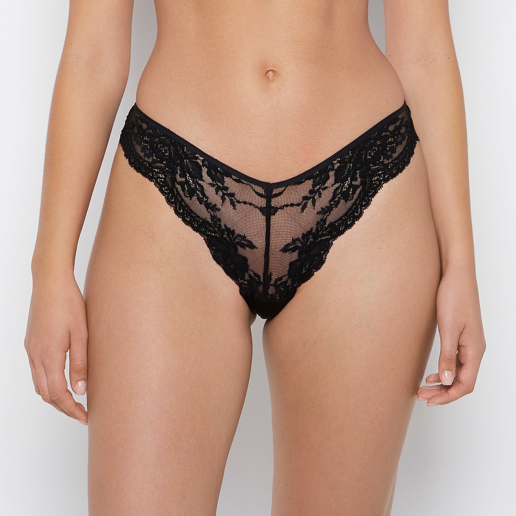 La Senza Diva Cheeky V-Waist Lace Panty in Tuxedo Black