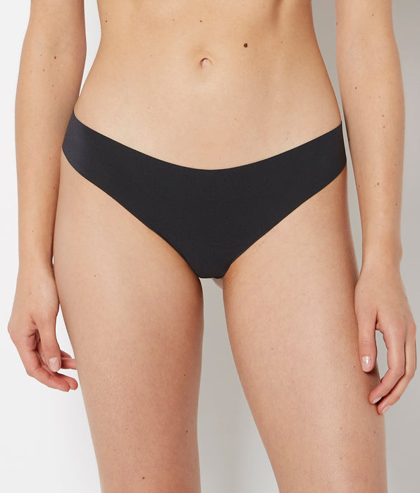 La Senza No Show Invisible Thong Panty in Tuxedo Black