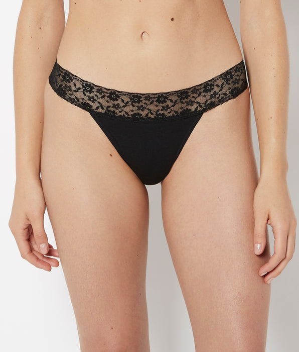 La Senza Culotte string avec bordure en dentelle en noir smoking