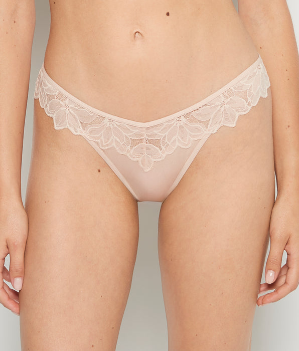 La Senza Diva Thong Panty in Cameo Rose