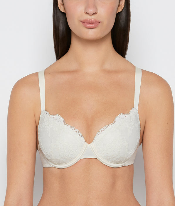 La Senza Lightly Lined Perfect Coverage Bra With Mesh Wing in Egret