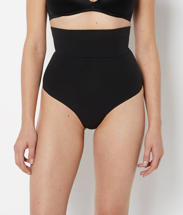 La Senza Sculpting High Rise Thong in Tuxedo Black