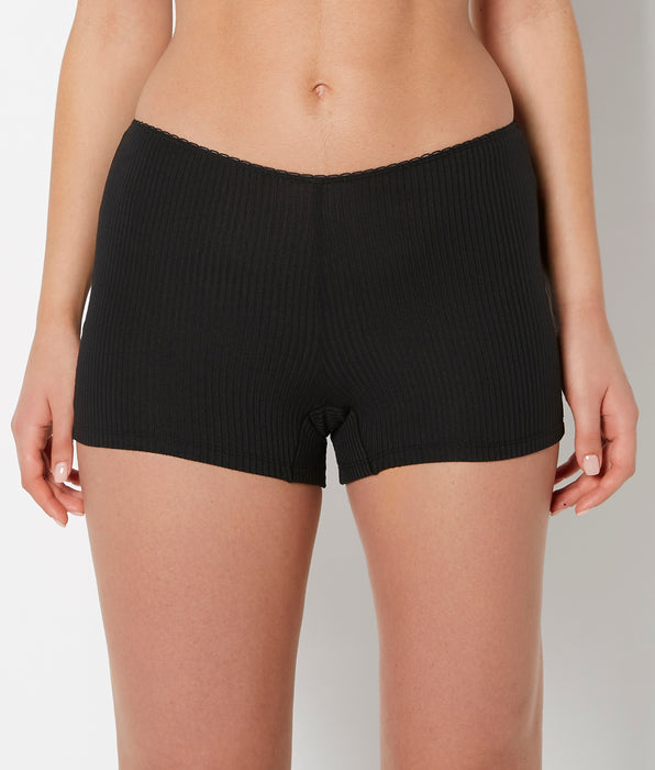 La Senza Casual Sleep Ribbed Short With Picot Trim in Tuxedo Black