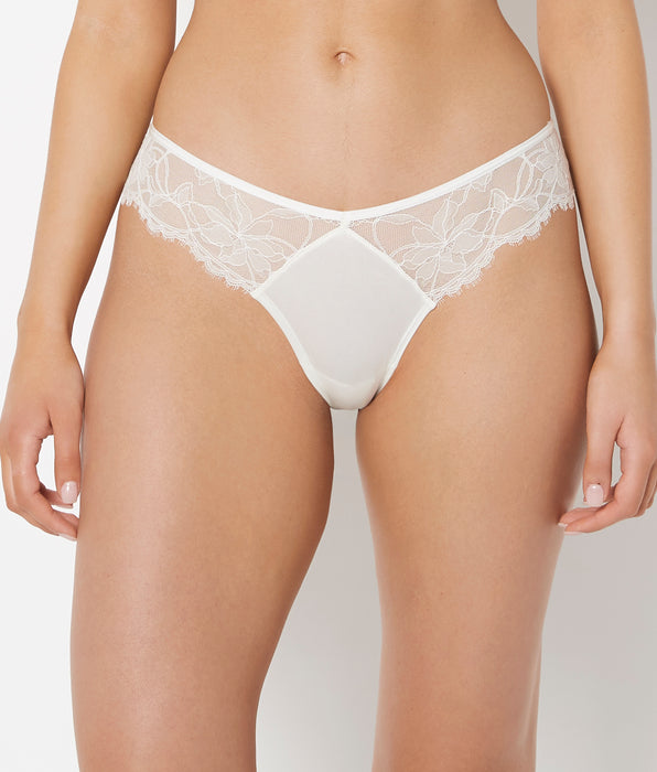La Senza Diva Cheeky Panty With Afterglow Lace in Ivory