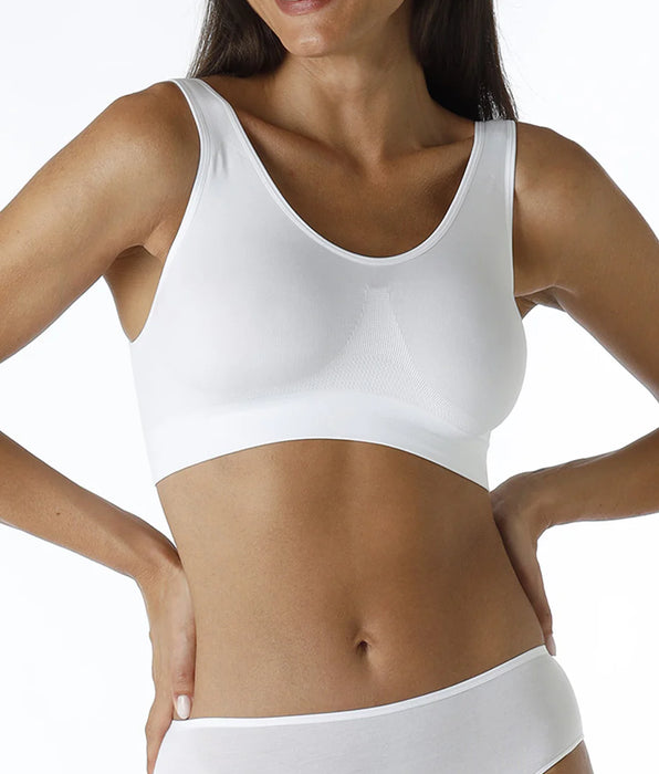 La Senza Active Comfort low-impact yoga bralette in White